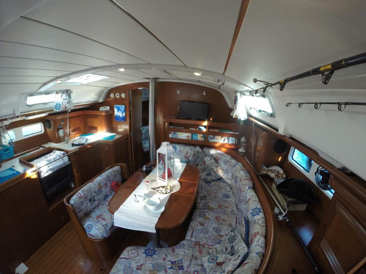 Yacht Suite مارينا دي غروسيتو المظهر الخارجي الصورة