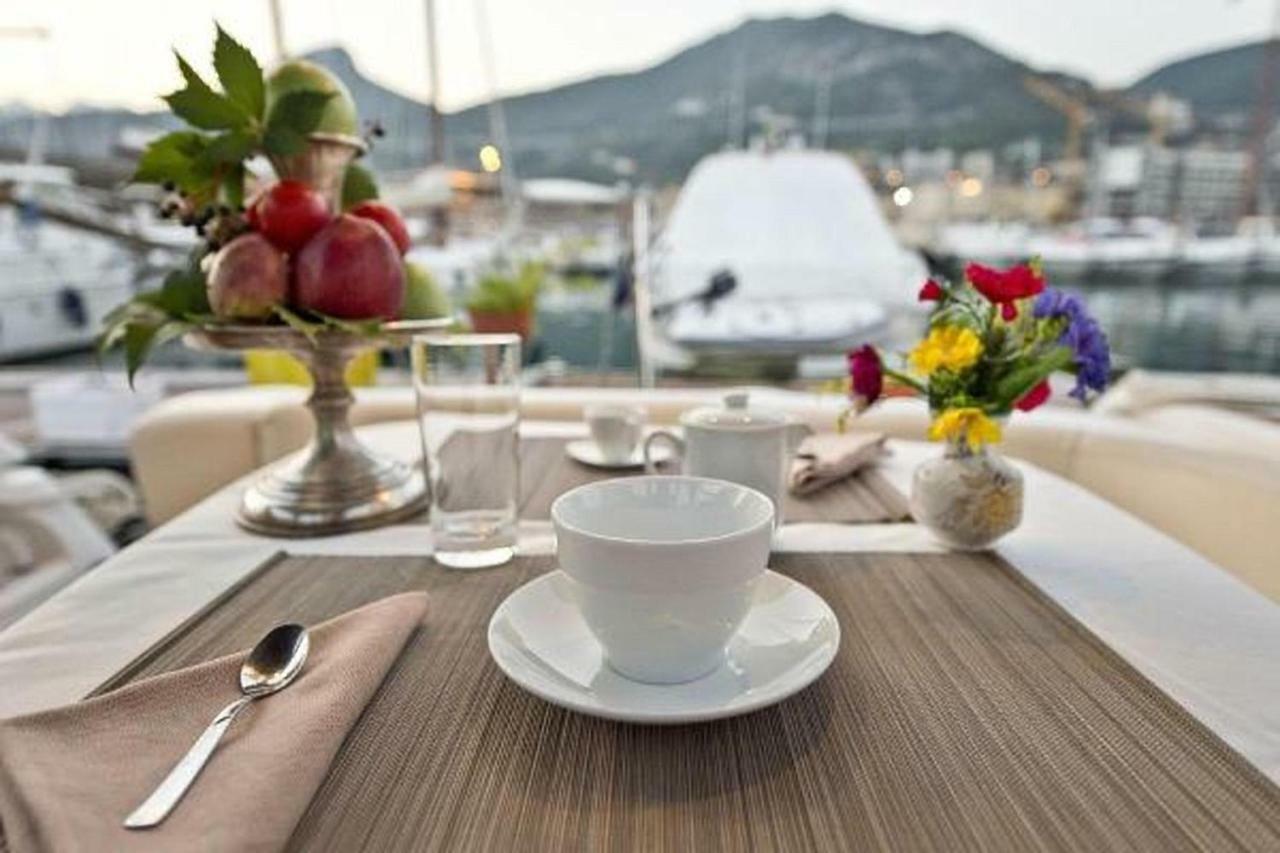 Yacht Suite مارينا دي غروسيتو المظهر الخارجي الصورة